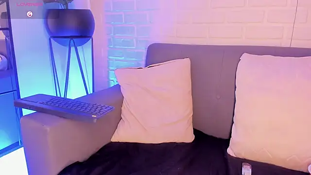 karina gomez 18 online show from January 16, 5:53 am