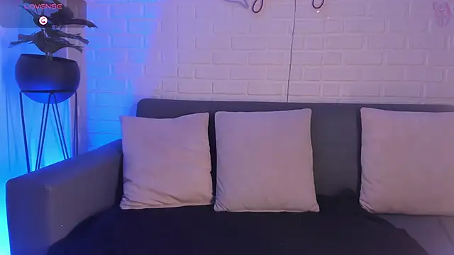 karina gomez 18 online show from January 24, 2:28 am