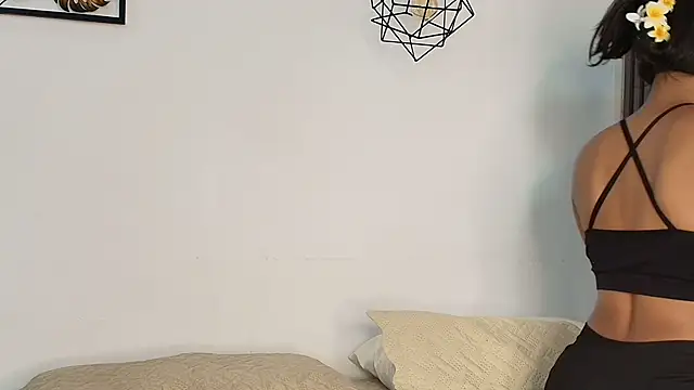 julieta aguilar1 online show from October 31, 7:59 pm