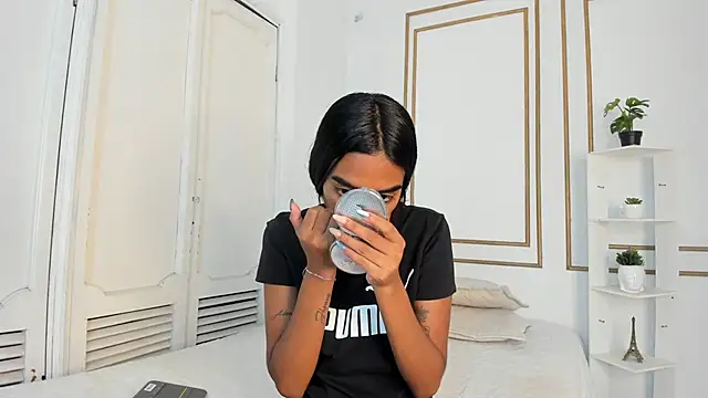 julieta aguilar1 online show from March 12, 7:09 pm