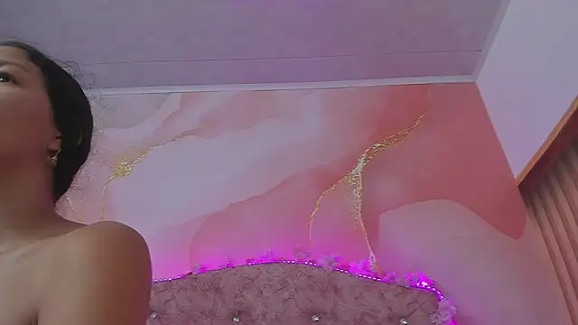 Snapshot of Bella__sweet chatting on November 29, 10:40 am Bella sweet online show from November 29, 10:40 am