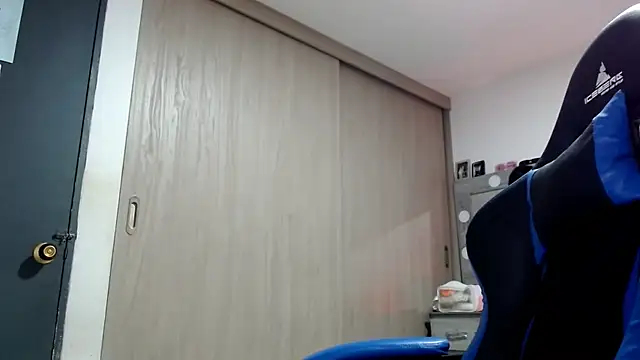 yeibles online show from October 18, 10:21 pm