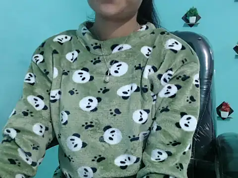 Snapshot of Yashi chatting on January 25, 12:38 am Yashi online show from January 25, 12:38 am