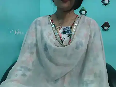 Snapshot of Yashi chatting on March 16, 8:43 am Yashi online show from March 16, 8:43 am
