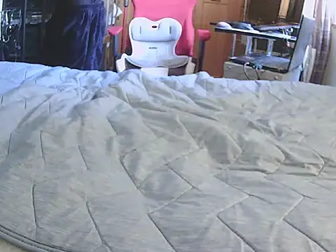 qoooqing67 online show from March 17, 5:55 am