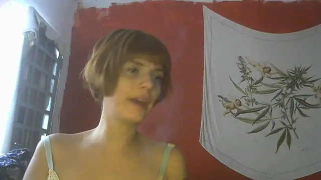 spacegirlll online show from March 15, 4:43 pm