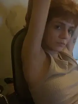 spacegirlll online show from March 25, 9:10 pm