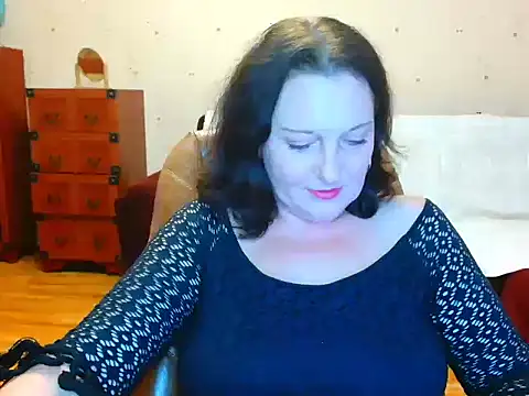 Alice3694 online show from December 23, 1:56 pm