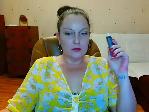 Alice3694 online show from December 28, 12:45 pm