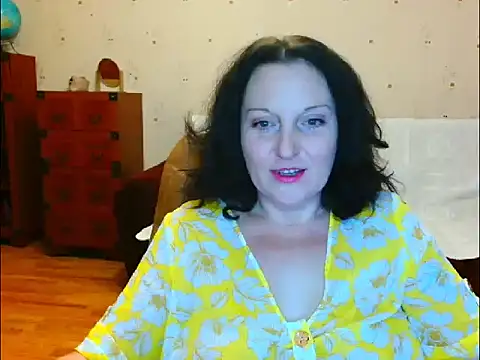 Alice3694 online show from January 1, 4:39 pm