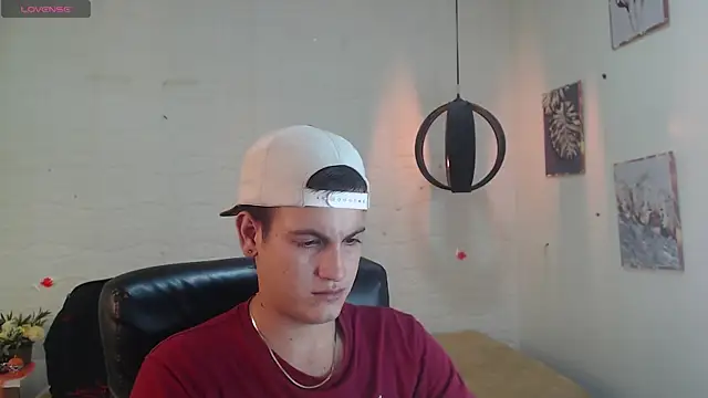 Snapshot of Cerokershelby chatting on December 15, 8:52 am Cerokershelby online show from December 15, 8:52 am