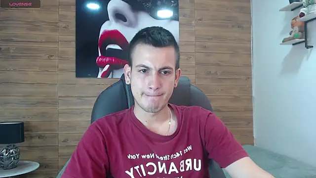 Snapshot of Cerokershelby chatting on January 16, 5:11 am Cerokershelby online show from January 16, 5:11 am