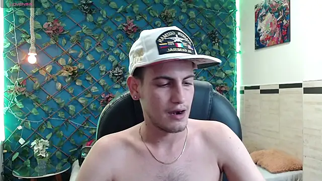 Snapshot of Cerokershelby chatting on November 26, 11:22 am Cerokershelby online show from November 26, 11:22 am