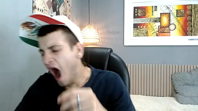 Snapshot of Cerokershelby chatting on December 18, 7:47 am Cerokershelby online show from December 18, 7:47 am