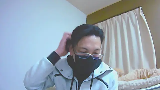 Hideen-real-face online show from February 22, 1:02 pm