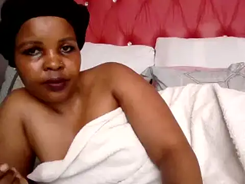 Honeybae82x online show from December 14, 8:56 am