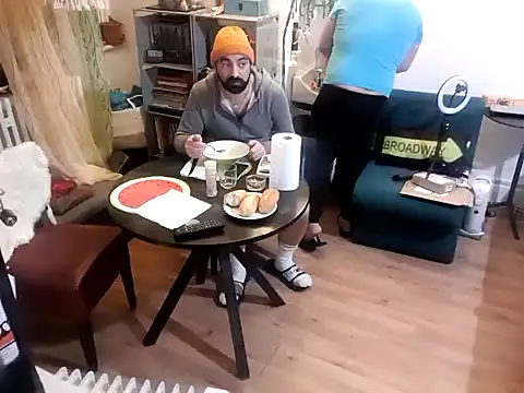 Snapshot of lextalon chatting on December 1, 10:43 pm lextalon online show from December 1, 10:43 pm