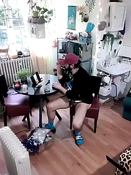 Snapshot of lextalon chatting on December 15, 2:05 pm lextalon online show from December 15, 2:05 pm