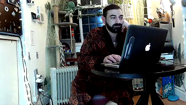 Snapshot of lextalon chatting on February 15, 10:52 pm lextalon online show from February 15, 10:52 pm