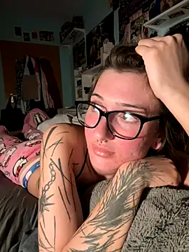 Snapshot of SonjaPrivat69_ chatting on September 26, 7:18 pm SonjaPrivat69 online show from September 26, 7:18 pm