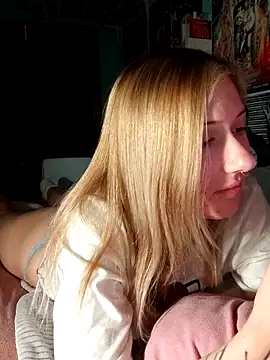 Snapshot of SonjaPrivat69_ chatting on March 19, 9:19 pm SonjaPrivat69 online show from March 19, 9:19 pm