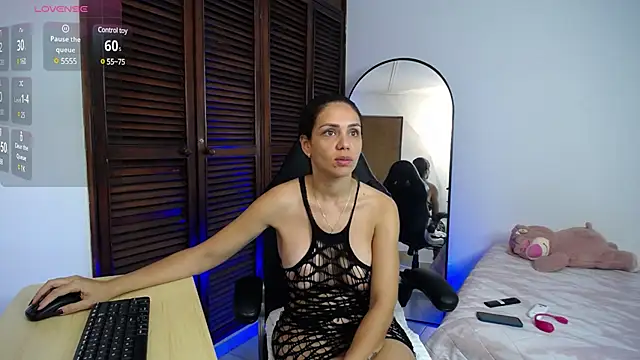 Snapshot of karoll_marquez chatting on January 13, 4:41 pm karoll marquez online show from January 13, 4:41 pm