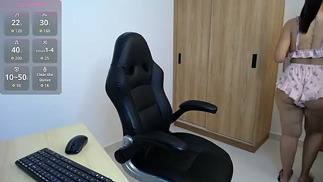 karoll marquez online show from February 1, 5:11 pm