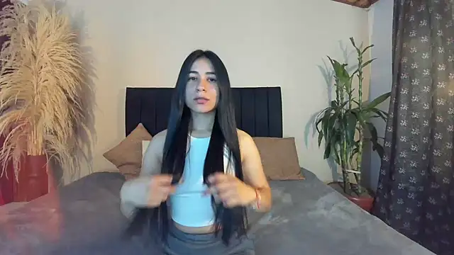 Snapshot of ChloeTurner_ chatting on January 22, 11:34 am ChloeTurner online show from January 22, 11:34 am