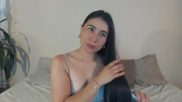 Snapshot of ChloeTurner_ chatting on February 2, 6:53 pm ChloeTurner online show from February 2, 6:53 pm