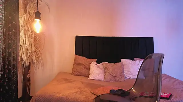 Snapshot of ChloeTurner_ chatting on September 23, 8:12 pm ChloeTurner online show from September 23, 8:12 pm