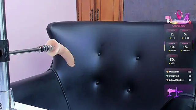 Snapshot of isabella_santos1 chatting on February 14, 12:14 pm isabella santos1 online show from February 14, 12:14 pm
