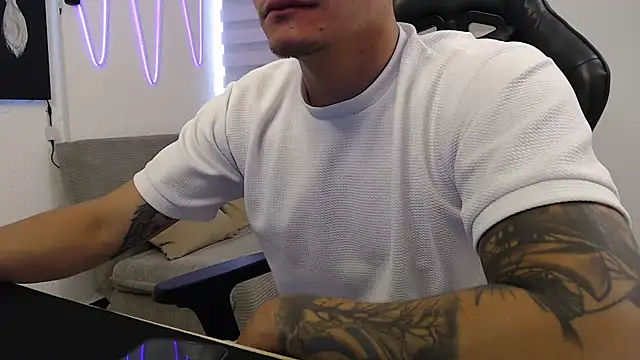 team dinamite69 online show from October 18, 6:08 pm