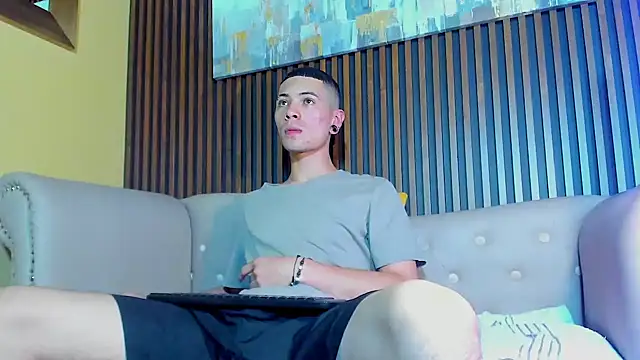 Jefer rick  online show from March 2, 2:08 am