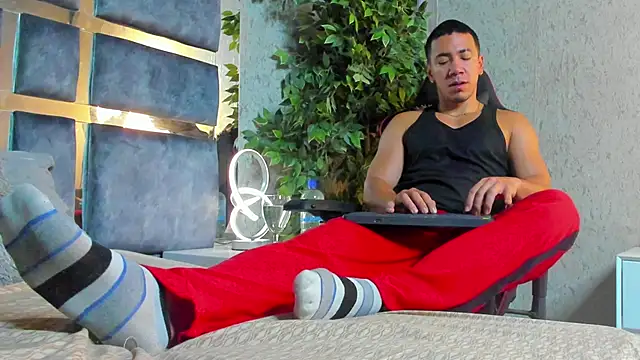 marc ginale online show from November 26, 1:12 pm