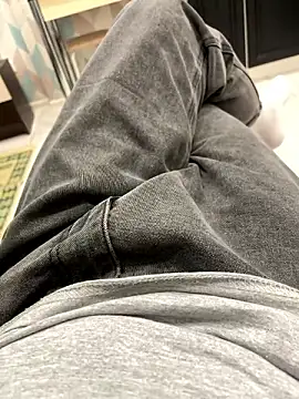 BenXLover online show from December 3, 8:38 am