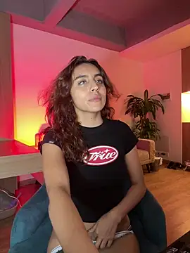 Katee Jones online show from January 16, 1:31 am