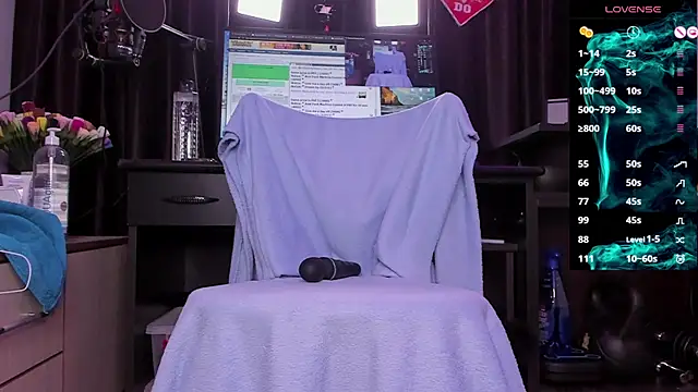 Snapshot of Raissa_sky26 chatting on December 29, 2:38 am Raissa sky26 online show from December 29, 2:38 am