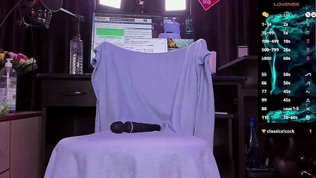 Snapshot of Raissa_sky26 chatting on January 7, 2:42 am Raissa sky26 online show from January 7, 2:42 am