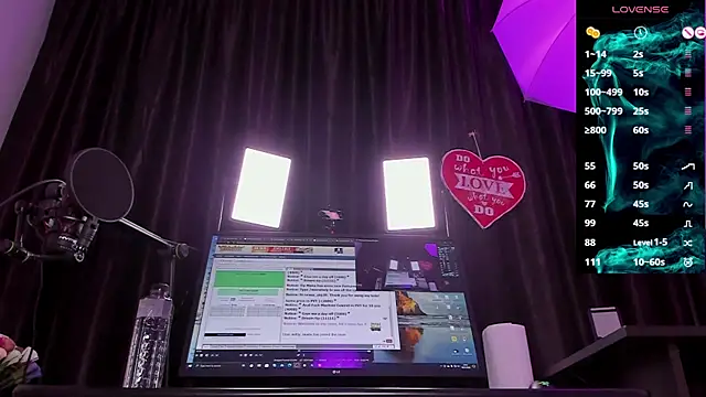 Snapshot of Raissa_sky26 chatting on January 8, 2:35 am Raissa sky26 online show from January 8, 2:35 am