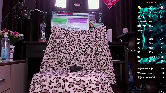 Snapshot of Raissa_sky26 chatting on January 21, 5:38 am Raissa sky26 online show from January 21, 5:38 am