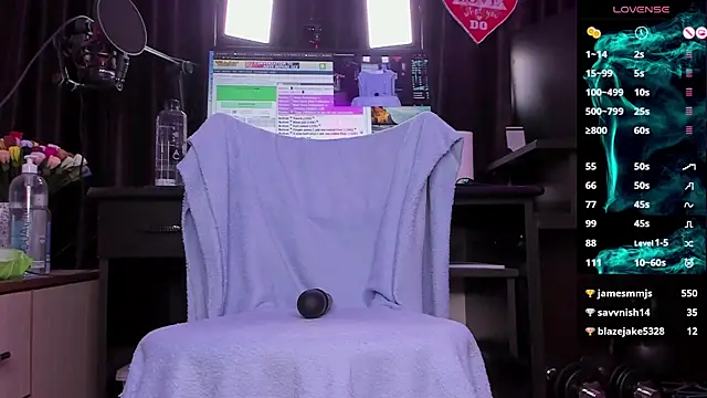 Snapshot of Raissa_sky26 chatting on February 18, 6:48 am Raissa sky26 online show from February 18, 6:48 am