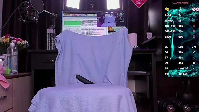 Snapshot of Raissa_sky26 chatting on February 24, 3:44 am Raissa sky26 online show from February 24, 3:44 am