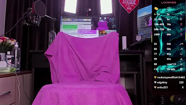 Snapshot of Raissa_sky26 chatting on March 14, 10:07 am Raissa sky26 online show from March 14, 10:07 am