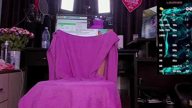 Snapshot of Raissa_sky26 chatting on October 19, 2:34 am Raissa sky26 online show from October 19, 2:34 am