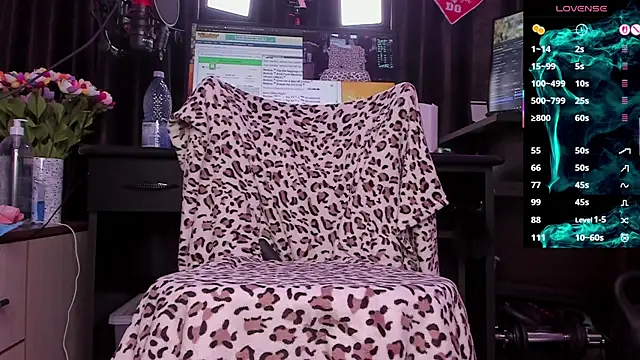 Snapshot of Raissa_sky26 chatting on October 31, 3:51 am Raissa sky26 online show from October 31, 3:51 am