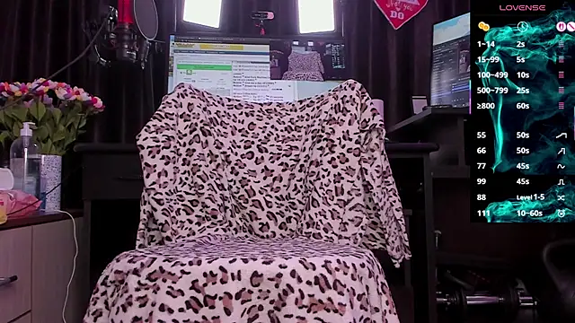 Snapshot of Raissa_sky26 chatting on November 7, 3:39 am Raissa sky26 online show from November 7, 3:39 am