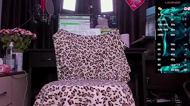 Snapshot of Raissa_sky26 chatting on November 17, 3:45 am Raissa sky26 online show from November 17, 3:45 am