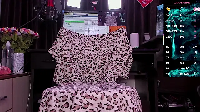 Raissa sky26 online show from February 18, 3:57 am