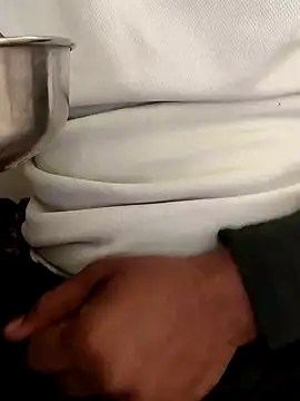 Snapshot of manoj_master chatting on December 25, 7:35 am manoj master online show from December 25, 7:35 am