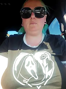 Bunny Cummings online show from July 4, 4:02 pm